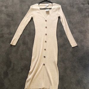H&M figure hugging sweater dress with slits
